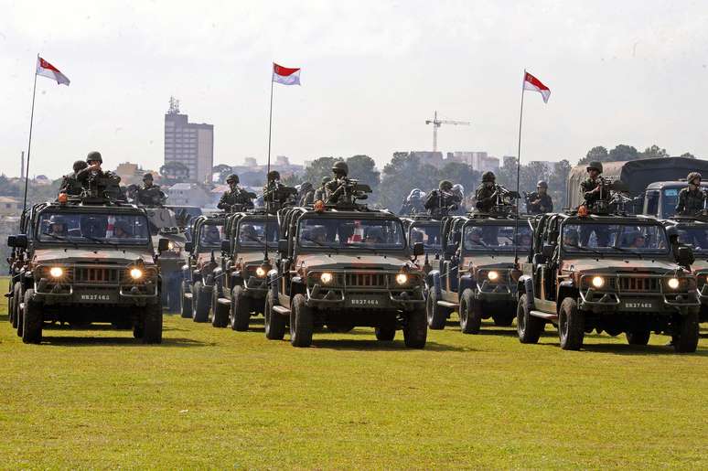 <p>Exército apresentou o efetivo que irá atuar na segurança durante os jogos da Copa do Mundo em Curitiba</p>