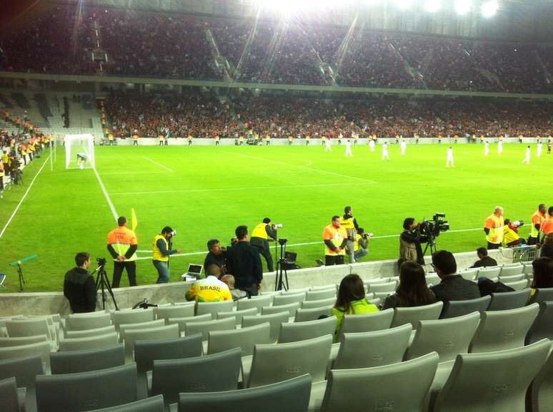 Ilumina&ccedil;&atilde;o funcionou bem na Arena Baixada