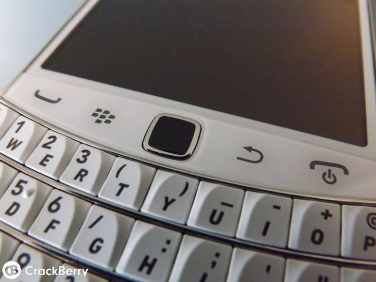 Teclado QWERTY e botões físicos do trackpad vão voltar no smartphone BlackBerry Classic