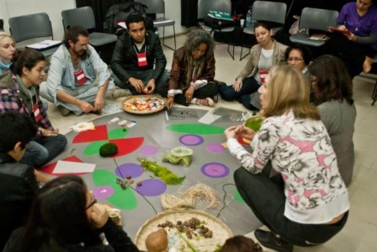 O projeto oferece capacitação para professores que queiram aprender a metodologia Mandala dos Saberes