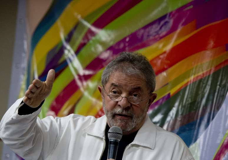 <p>Ex-presidente Lula se reuniu com DIlma ap&oacute;s resultado fraco do PIB</p>