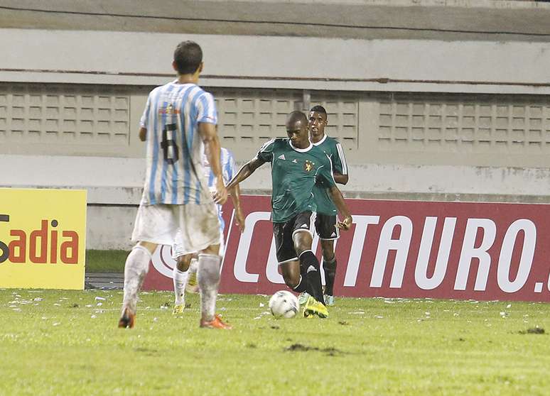 <p>Time paraense leva vantagem para jogo de volta, depois da Copa do Mundo</p>