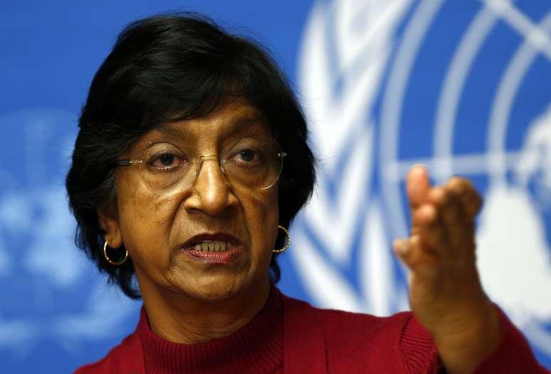 Alta Comissária das Nações Unidas para os Direito Humanos, Navi Pillay, pede para que autoridades façam algo contra rebeldes ucranianos 