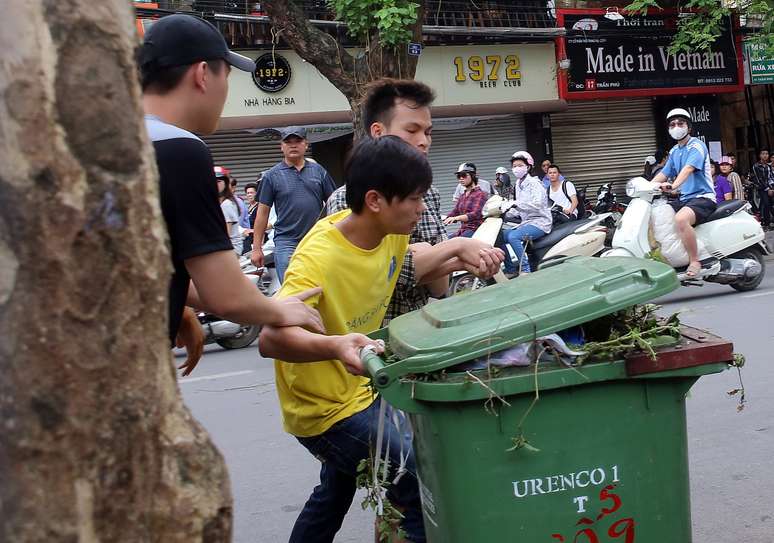 Manifestante anti-China é preso próximo à embaixada do país em Hanói