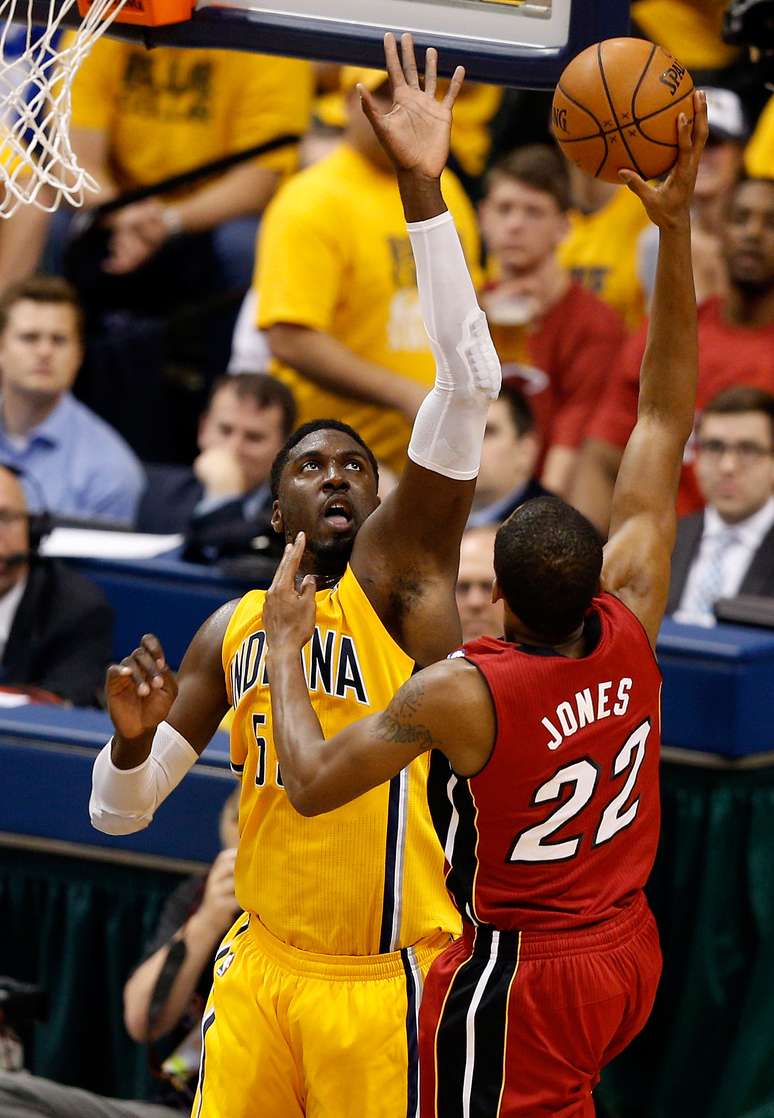 Pacers ganharam todos os jogos em que Hibbert fez ao menos 10 pontos nos playoffs