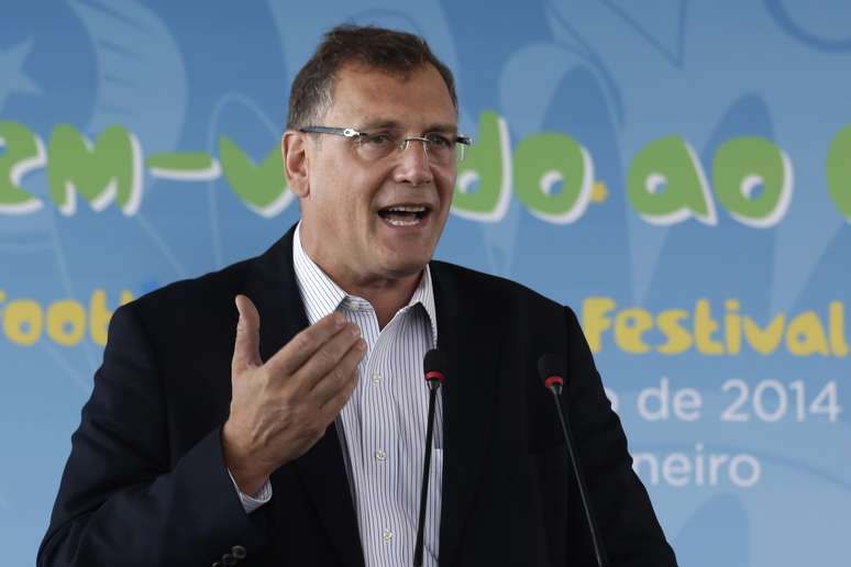 <p>Valcke espera tirar lições para organização da Copa de 2018</p>