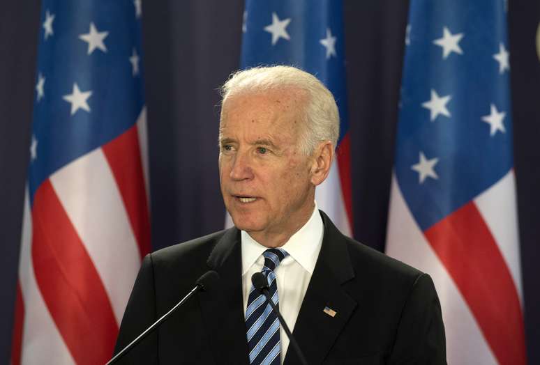 Biden defende mais sanções ao país de Putin caso haja interferência em eleições na Ucrânia nesta quarta-feira