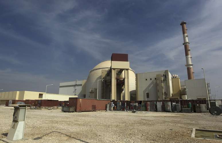 <p>Foto de outubro de 2010 mostra o prédio do reator da usina nuclear de Bushehr, nos arredores da cidade meridional de Bushehr, no Irã</p>