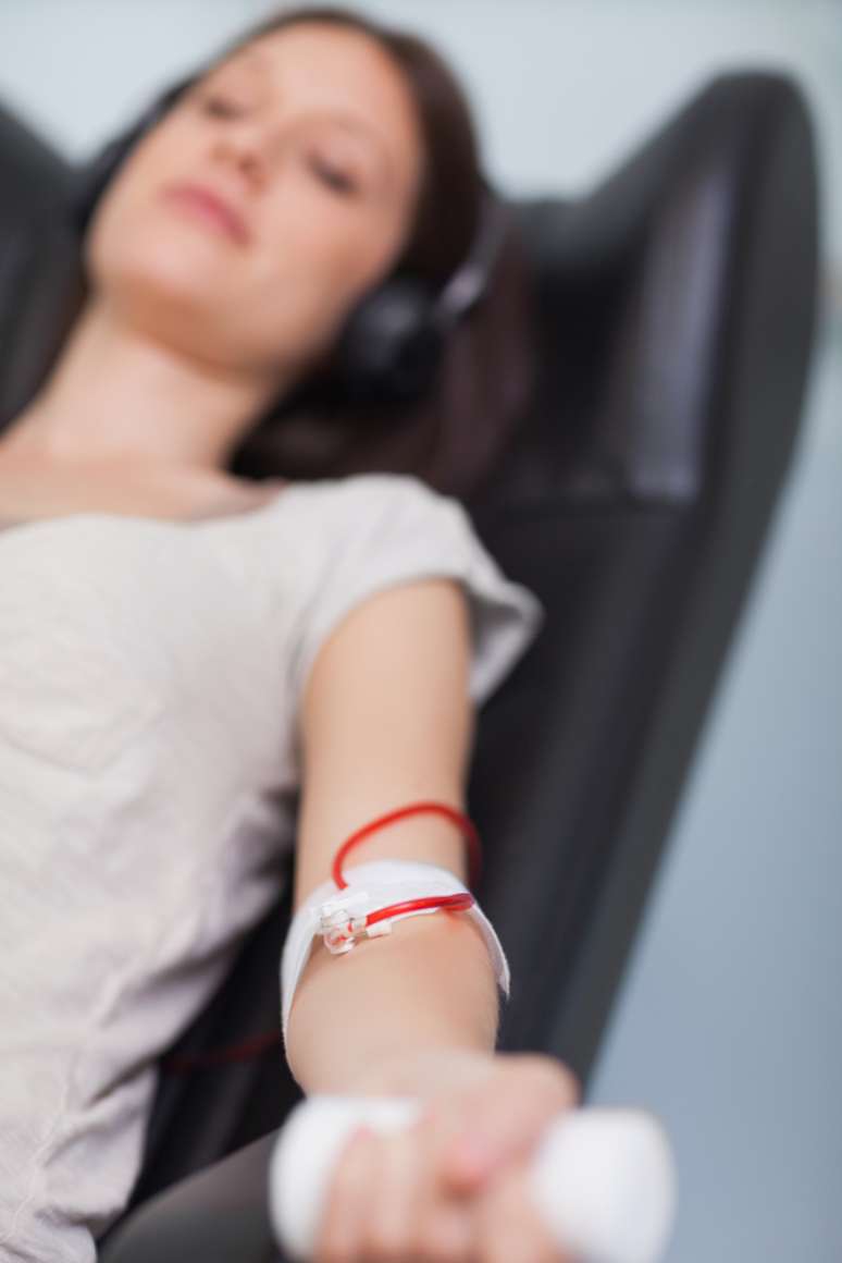 <p>Doar sangue não dói e é um procedimento rápido. O que a pessoa pode sentir é apenas a picada da agulha, que dura poucos segundos</p>