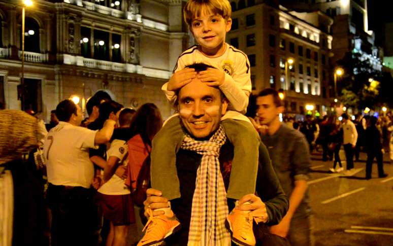 Ramón García festeja título com o filho