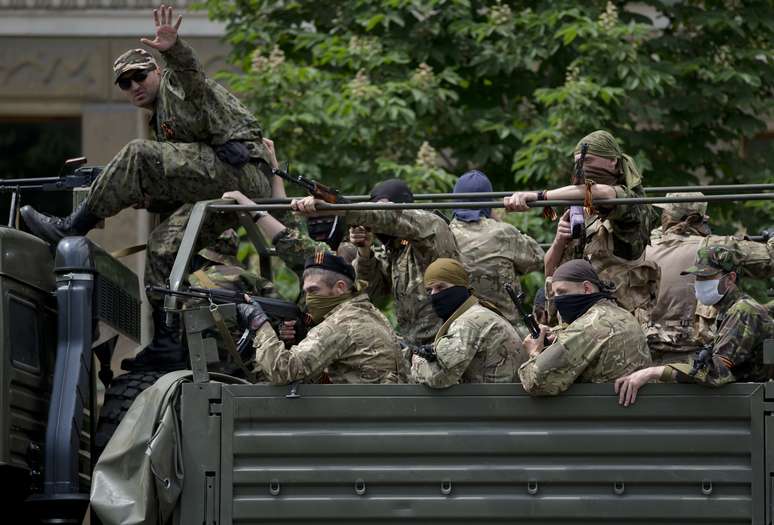 Os rebeldes, denunciados por Akhmetov, impediram a votação em Donetsk