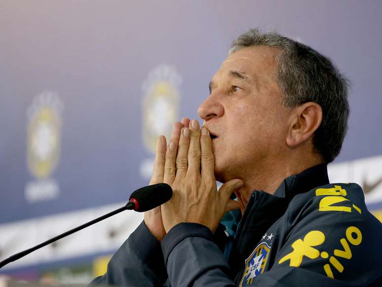 Parreira acredita que povo ficará ao lado da Seleção na Copa