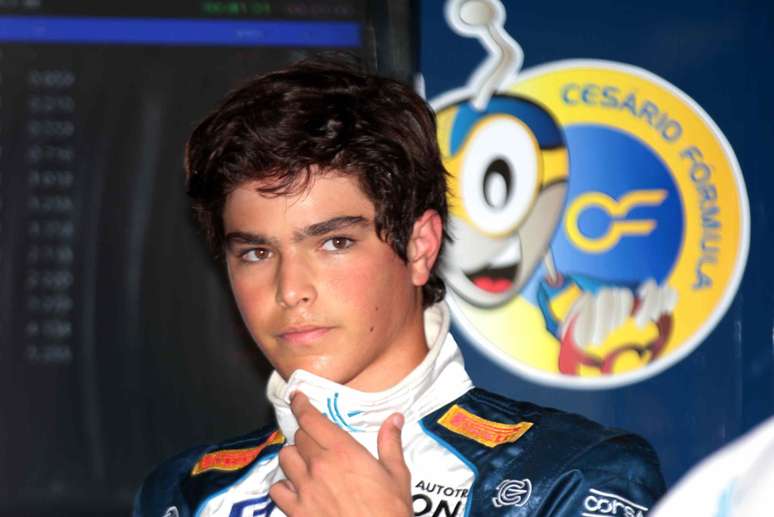 <p>Aos 15 anos, Pedro diz que n&atilde;o pega o carro escondido do pai, e que s&oacute; correr&aacute; no exterior ap&oacute;s completar os estudos</p>