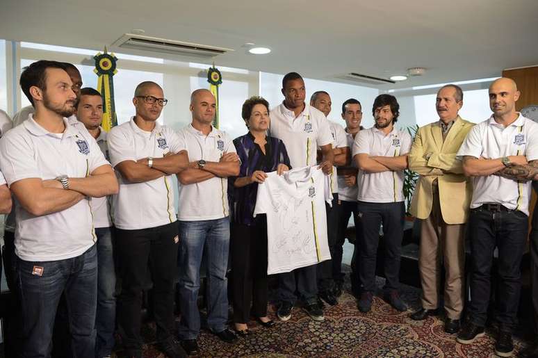 Dilma Rousseff se reuniu com líderes do movimento Bom Senso FC
