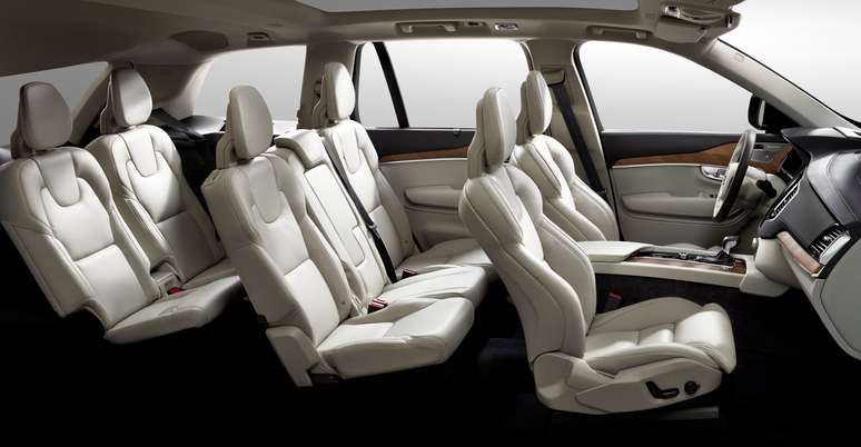 <p>Interior do Volvo XC90</p>