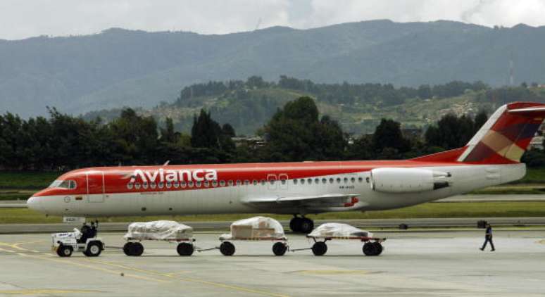 Avião da Avianca no aeroporto Eldorado, em Bogotá, na Colômbia