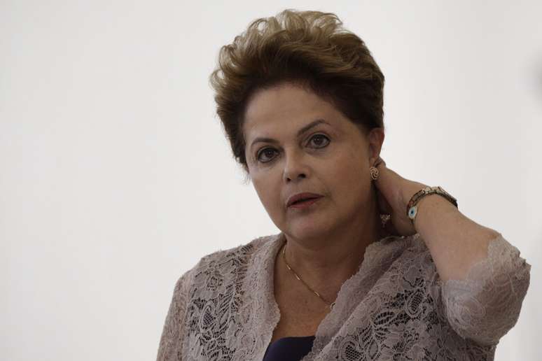 <p>Dilma lembrou que o Brasil foi o primeiro país a reconhecer a existência do Estado de Israel e que a posição brasileira é de que haja também um Estado palestino no Oriente Médio</p>