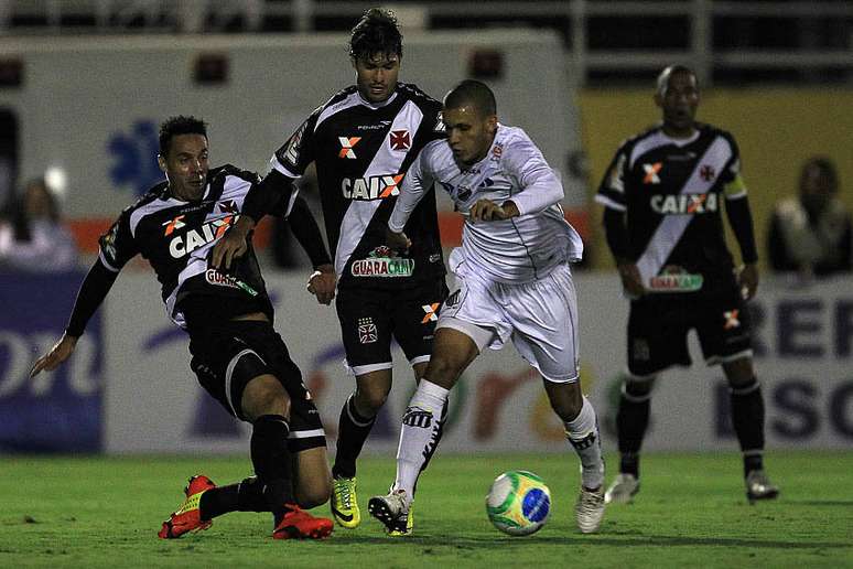 Vasco e Bragantino empataram em 1 a 1