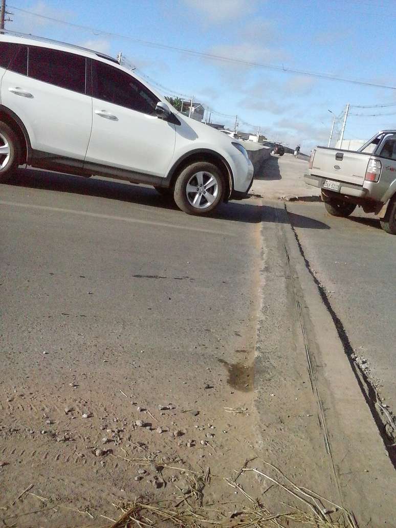 Obras inacabadas em Cuiab&aacute; causam transtornos no tr&acirc;nsito ao redor da Arena Pantanal a 15 dias da Copa