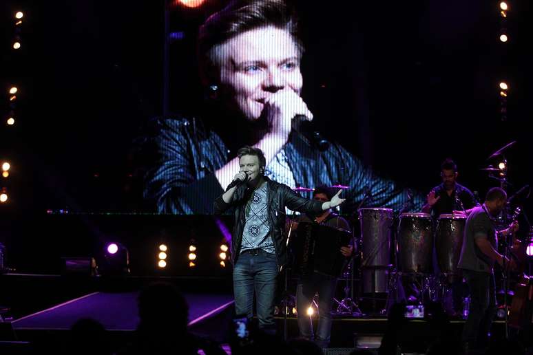 Michel Teló se apresentou no Citibank Hall, em São Paulo