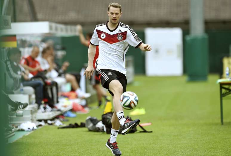 Goleiro Manuel Neuer ainda não fez trabalhos específicos da posição