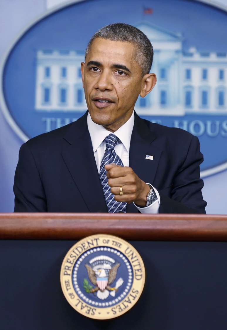 <p>Obama elogiou Hillary Clinton e declarou que ela seria uma presidente muito eficiente durante uma entrevista &agrave; rede <em>ABC</em>. Na foto, o presidente participa de uma coletiva de imprensa na Casa Branca, em 30 de maio</p>