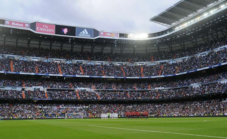 <p>Santiago Bernabéu será reformado e promete ser o maior estádio do mundo</p>