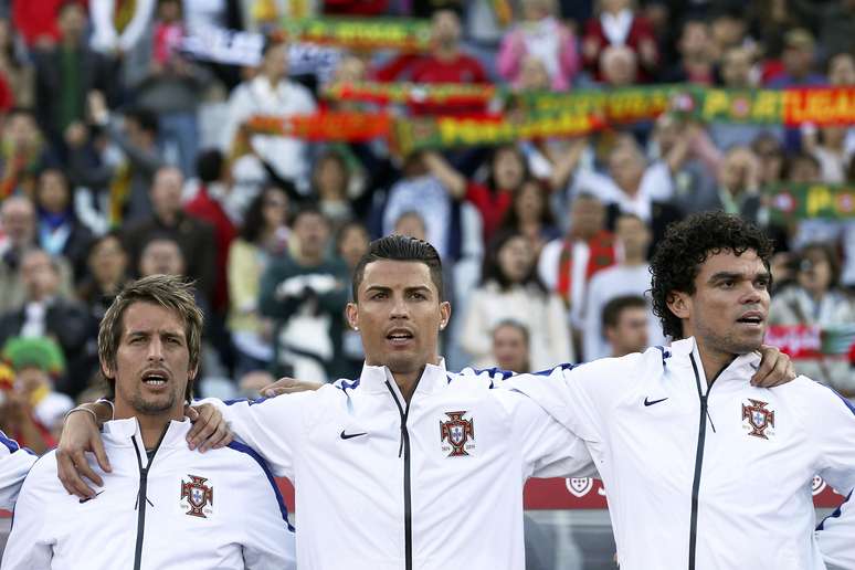 <p>Cristiano Ronaldo, Fábio Coentrão, Pepe, João Moutinho e Raul Meireles foram poupados</p>