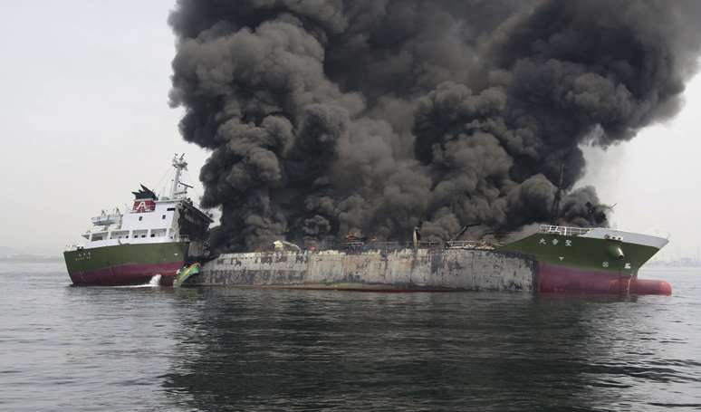 <p>O navio Shokomaru, de 81 metros de comprimento e 998 toneladas, sofreu uma explos&atilde;o perto do porto de Himeji, na cidade de Hyogo, em 29 de maio</p>