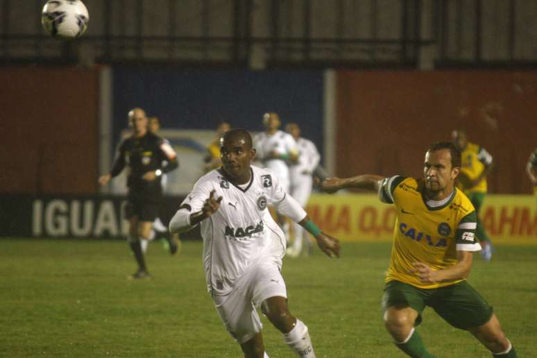 <p>Z&eacute; Love dever&aacute; ser titular no ataque do Coritiba</p>