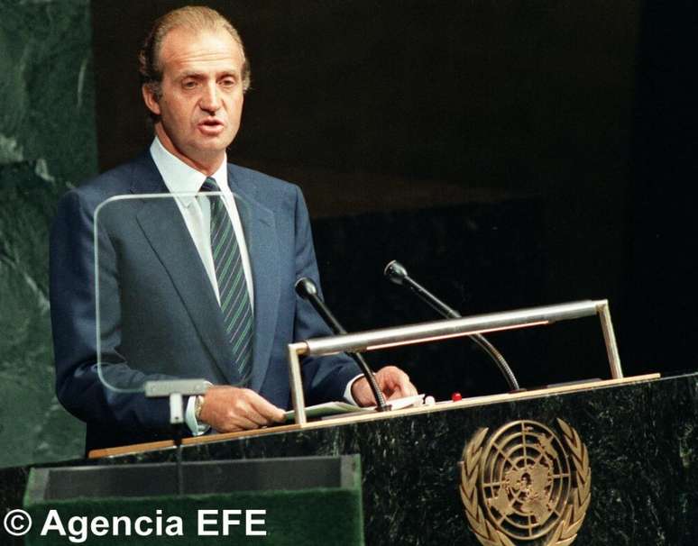 <p>O Rei Juan Carlos discursa durante a 41ª Assembleia da ONU, em 22 de setembro de 1986</p>