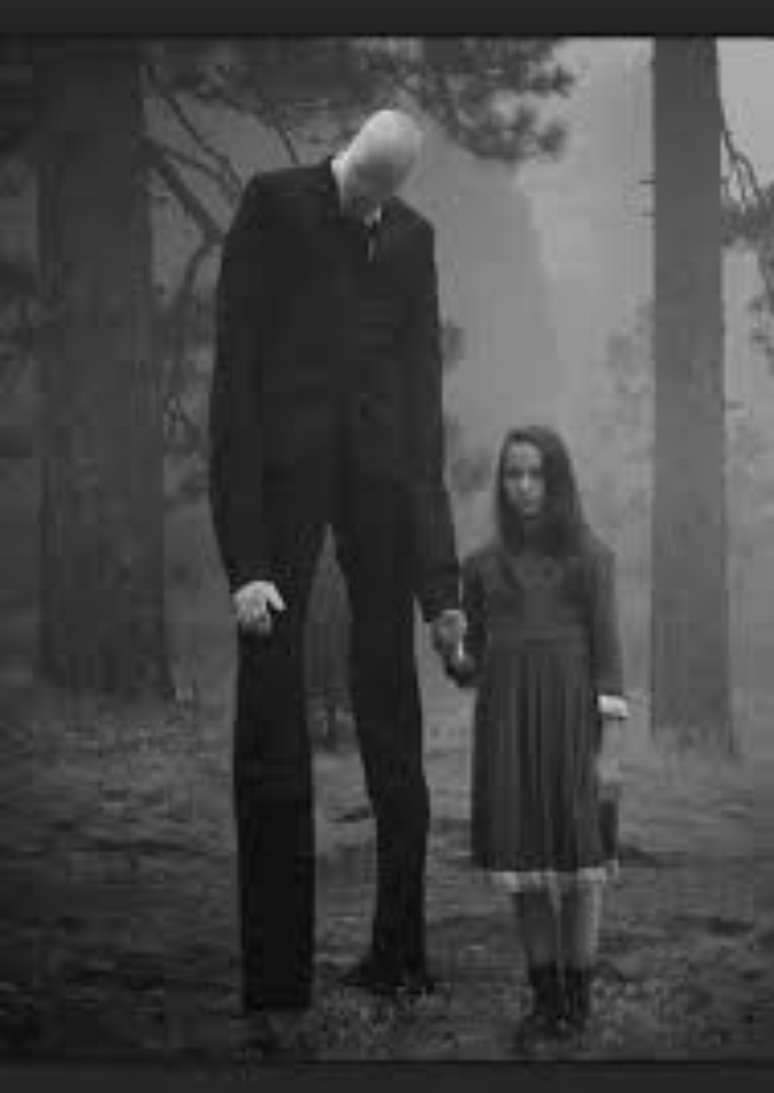 "Slender Man" é um personagem de terror criado na internet; duas meninas disseram que o monstro teria pedido que matassem um amigo