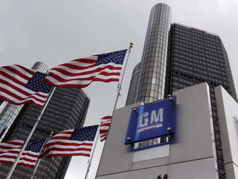 <p>A GM informou o recall de 3,36 milhão de carros de médio e grande porte globalmente com problemas na ignição que pode sair da posição de "ligado"</p>