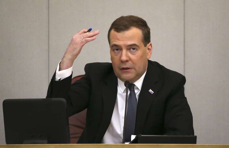O primeiro-ministro russo, Dmitri Medvedev, chamou nesta quinta-feira de "cinismo sem limites" o apoio do G7 à operação armada das forças ucranianas