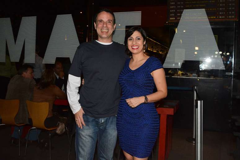 <p>Dudu Braga, filho de Roberto Carlos, se apresentou no Na Mata Caf&eacute;, em S&atilde;o Paulo</p>