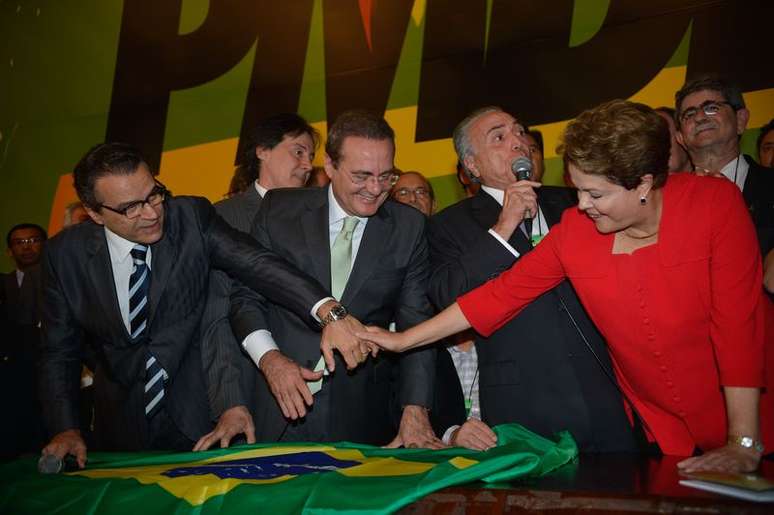 Em convenção do PMDB, Dilma encontros os presidentes das duas Casas