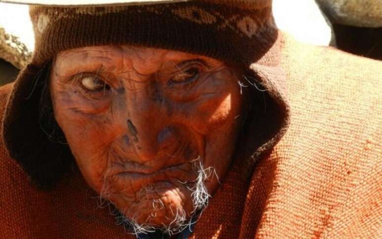 <p>O governo da Bolívia considerou há uns meses o agricultor Carmelo Flores Laura o homem mais velho do planeta</p>
