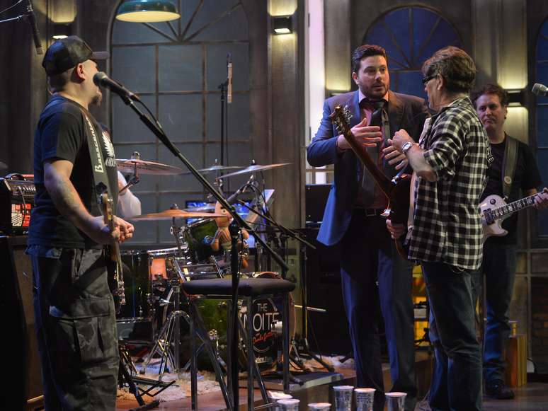 Reportagem do Terra acompanhou um dia da rotina de grava&ccedil;&otilde;es de Danilo Gentili no talk show 'The Noite', do SBT, e depois bateu um papo com o humorista em seu camarim