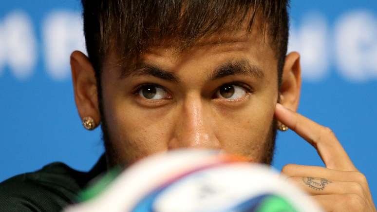 <p>Neymar em sua primeira entrevista oficial para a Copa do Mundo</p>