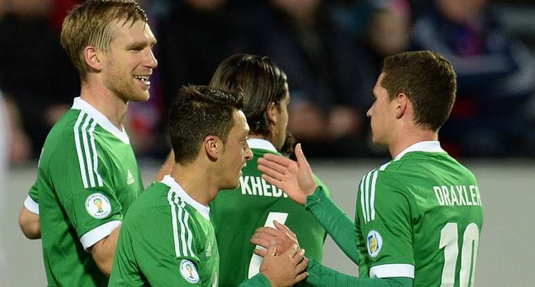 Alemanha costuma usar o branco, mas j&aacute; vestiu uniforme verde