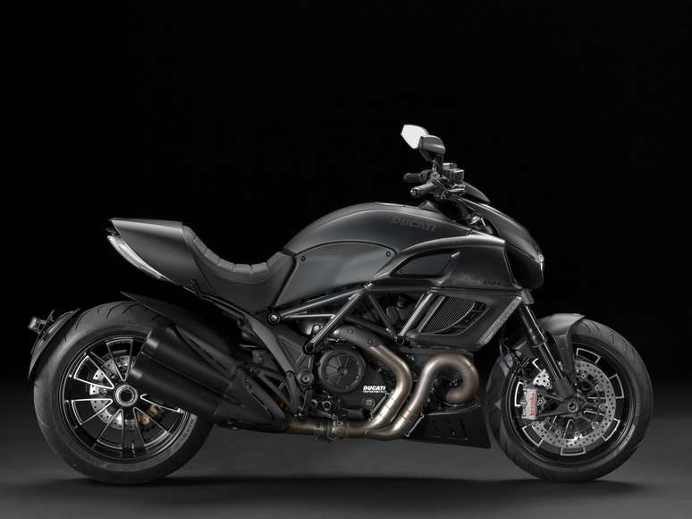 Diavel Dark