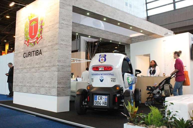 Renault participa de feira europeia com Twizy