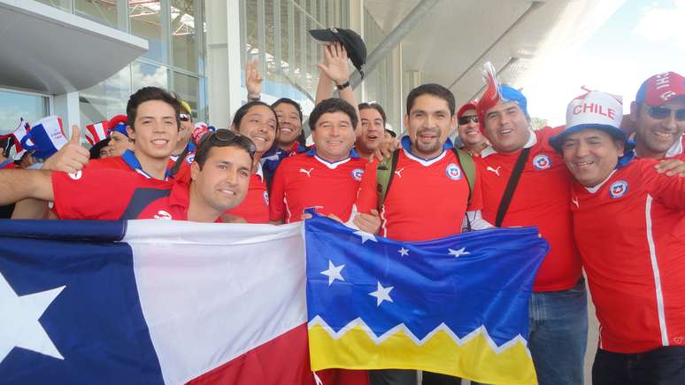 <p>Torcedores chilenos chegam a Cuiabá para acompanhar partida da Copa</p>