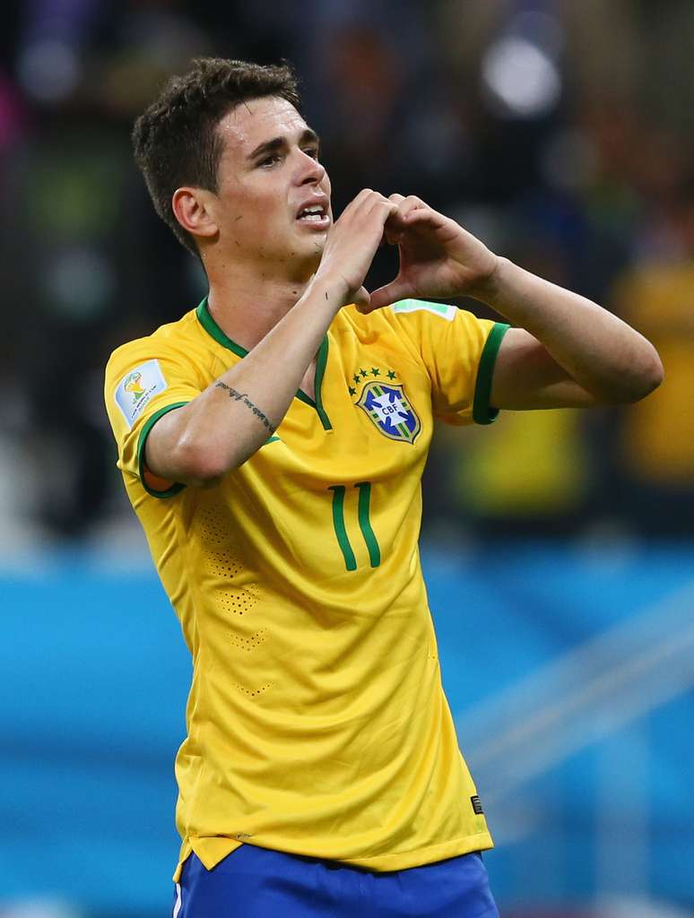 <p>Oscar comemora o terceiro gol da Seleção</p>