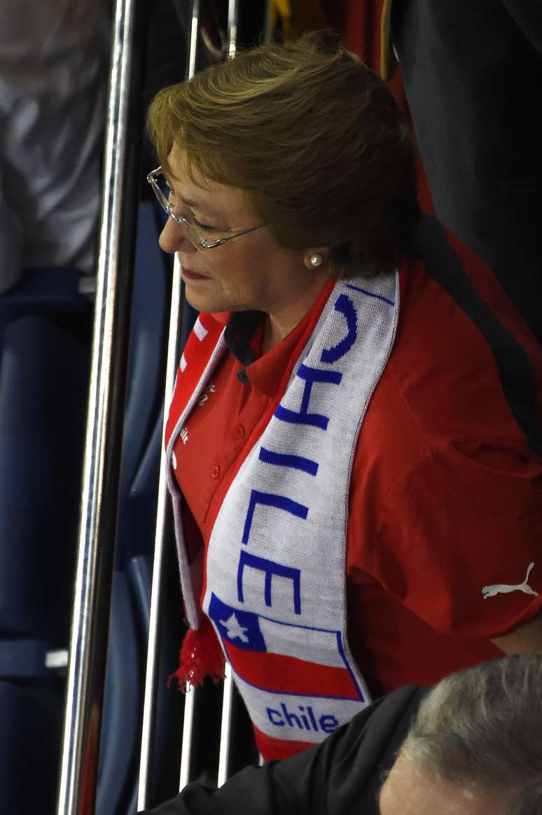 Presidente chilena Michelle Bachelet assiste à estreia da seleção chilena na Copa do Mundo