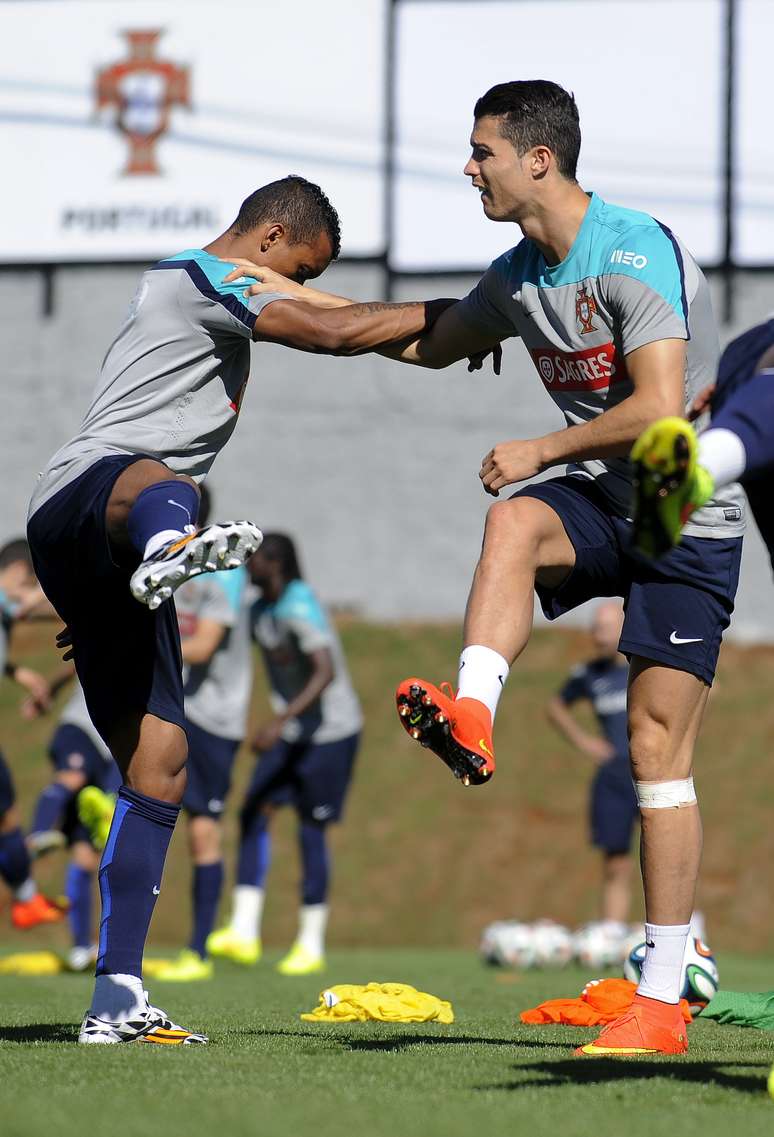 Após gol contra, goleiro Júlio César admite má fase no Inglês e