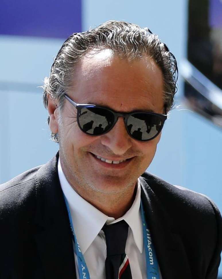 Técnico da Itália, Cesare Prandelli, em chegada a hotel para Manaus antes da partida contra a Inglaterra para a Copa do Mund. 13/6/2014