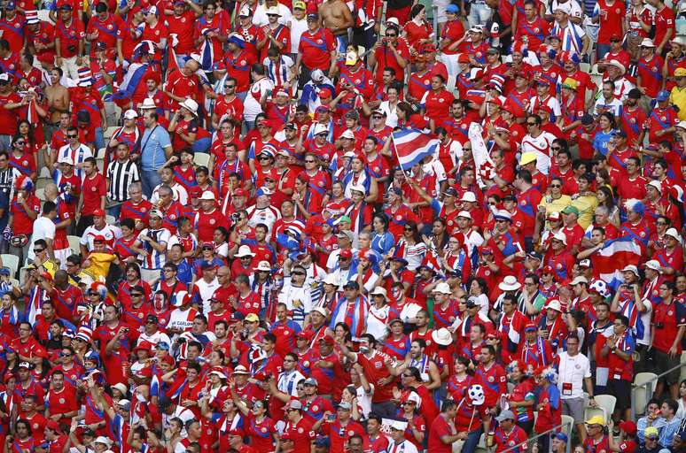 <p>Torcida costarriquenha festejou surpreendente vit&oacute;ria</p>