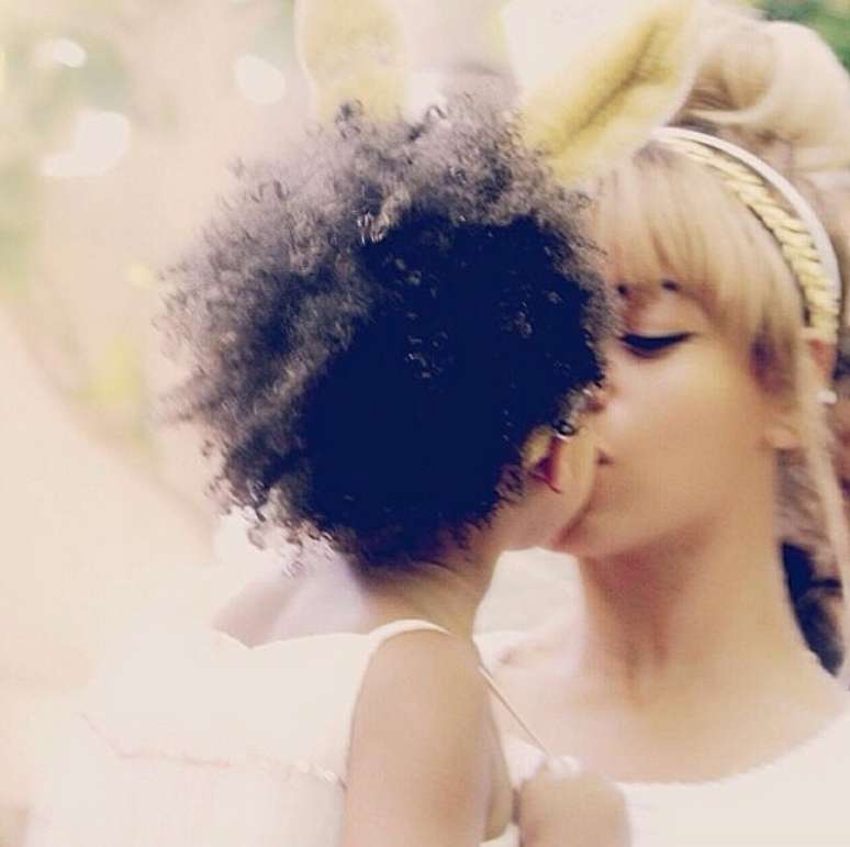 <p>O cabelo natural de Blue Ivy foi alvo de polêmica na internet</p>