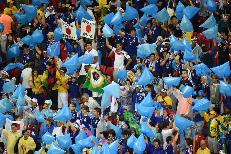 Torcedores lotam neste sábado a Arena Pernambuco, em Recife,  para assistir a estreia do Japão e da Costa do Marfim na Copa